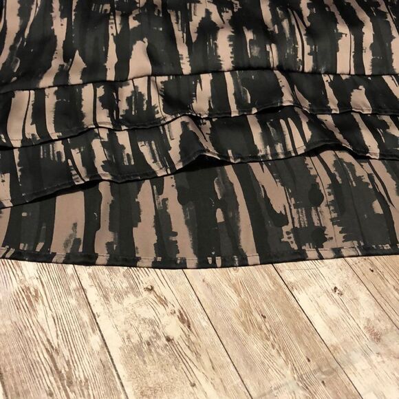 Apostrophe sleeveless high-low blouse - Picture 4 of 5